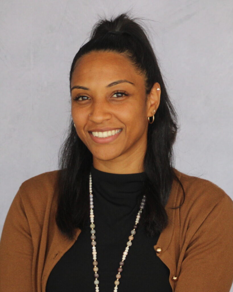 Headshot of Sara Wills